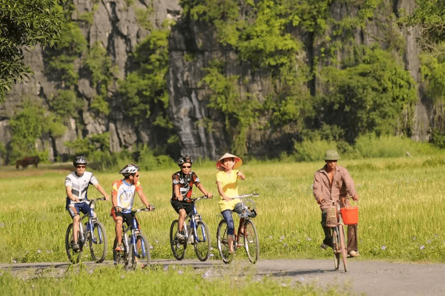 Hanoi to Halong Bay Bike Ride 1 Day
